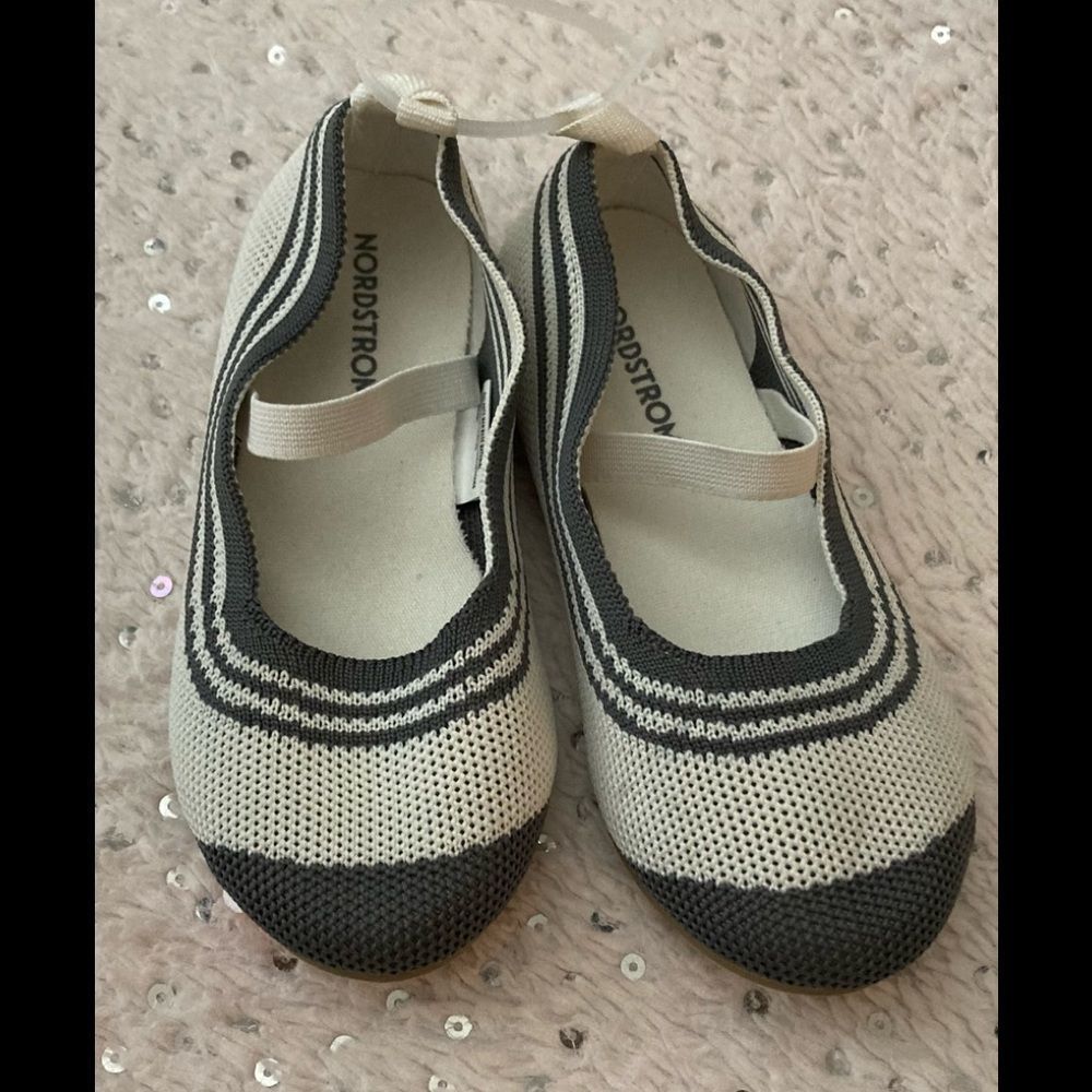 Girl’s Nordstrom Ballet flat Shoes Size 10 NWT